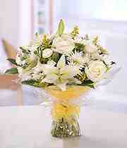 Eileen Jenkins All White Aqua Bouquet